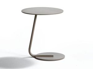 Table moderne au design industriel durable avec pieds en métal ondulé et plateau en marbre, idéale pour salon, chambre ou bureau, finition thermolaquée. - Product Image 6