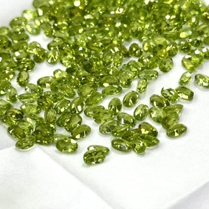 Piedras preciosas sueltas calibradas de corte ovalado facetado de peridoto Natural de la mejor calidad con piedras de forma ovalada sueltas reales para la fabricación de joyas - Product Image 3