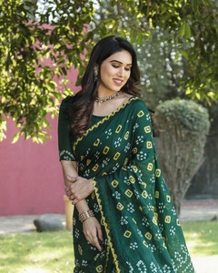Saree de seda puro Bandhej hecho por Bandhej original con Bandhej Border con Zari Saree - Product Image 4