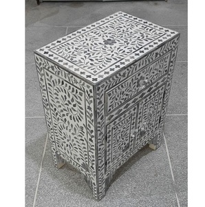 Mesa Auxiliar Moderna con Incrustaciones de Hueso y Detalles de Ágata, Hecha a Mano por Proveedor Indio - Product Image 3