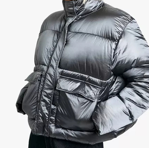 Veste matelassée courte argentée métallisée unisexe, poches cargo, veste à bulles brillante, parka d'hiver chaude surdimensionnée, veste matelassée pour homme - Product Image 1