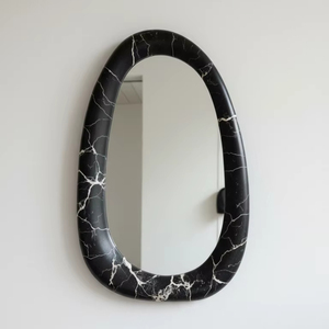 Espejo Ovalado Asimétrico Moderno de Mármol Nero Marquina, Diseño Orgánico de Lujo, Pieza Decorativa para Pared - Product Image 1