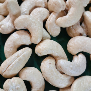 ลดกระหน่ำ! ซานติโกเม็ดมะม่วงหิมพานต์คาจู W180นัทเม็ดมะม่วงหิมพานต์ราคาถูก - Product Image 1