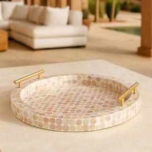 Bandeja de Lujo con Incrustaciones de Nácar, Bandeja de Servicio Hecha a Mano con Nácar, Bandeja Decorativa Lacada de Vietnam - Product Image 1