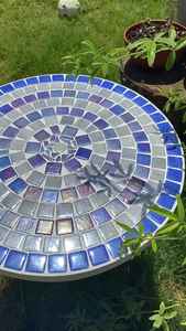 Mesa auxiliar de mosaico deslumbrante: Arte iridiscente-mesa de centro azul-mesa auxiliar-Decoración de sala de estar-regalo - Product Image 2