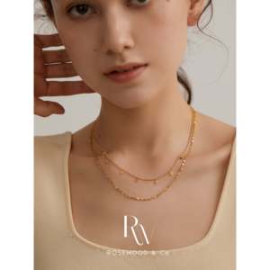 Collana a Catena con Perline Dorate e Paillettes, Collane Stratificate alla Moda con Perline e Paillettes - Product Image 2