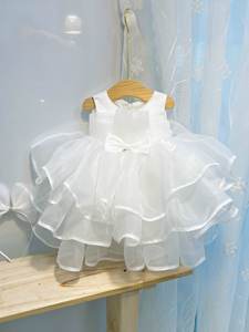 Robe de princesse moelleuse à plusieurs couches pour les enfants à porter lors des fêtes - Product Image 6