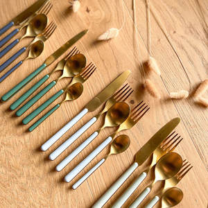 Juegos de cubiertos de lujo de acero con espejo de diseño múltiple para cenas finas, juego de cubiertos de acero inoxidable personalizado con chapado en oro - Product Image 1