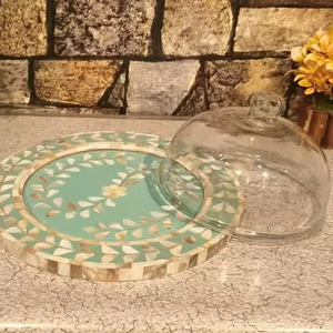 Plateau en nacre en acrylique fabriqué à la main Design arabe élégant pour les bonbons, les dates et la présentation de cadeaux d'occasion spéciale - Product Image 1