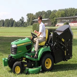 Tracteur à gazon John Deere X950R 24,2 CV Diesel à décharge arrière Collecteur d'herbe Équipement professionnel pour l'entretien des pelouses et des terrains à vendre - Product Image 4