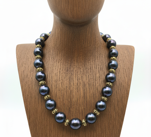 Collier multi-rangs classique pour femme en perles d'eau douce cultivées de haute qualité, faites à la main, blanches/dorées, certifiées par un tiers - Product Image 2