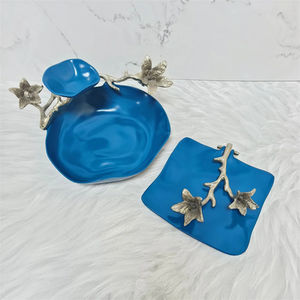 Plateau décoratif bleu de luxe avec accent de branche florale argentée Plateau en métal élégant pour table à manger Centre de table Salon - Product Image 3