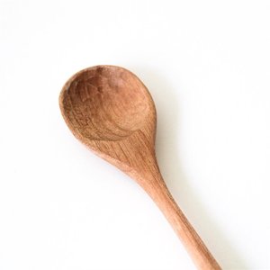 Cuillère de cuisine en bois faite à la main en bois naturel fabriquée pour un usage quotidien dans la cuisine à la maison pour mélanger le service de fête - Product Image 4
