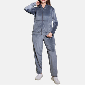 2025 última llegada ropa de mujer conjunto de chándales de terciopelo con cremallera ropa de estilo callejero chándal de terciopelo de manga larga para mujer - Product Image 5