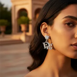 ART PALACE Boucles d'oreilles pendantes en forme de cœur, argent plaqué or avec cristaux CZ, style tendance pour femmes, SKU AGER-20701 - Product Image 2