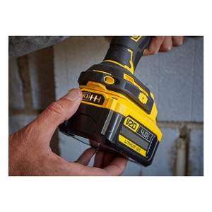 Batterie d'outil électrique Stanley 18V 4Ah FATMAX SFMCB204XJ pour des performances efficaces - Product Image 2