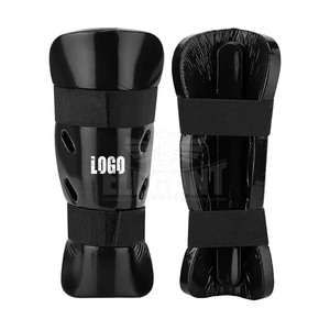Protège-tibias en mousse moulée pour le Muay Thai, le football et les arts martiaux, par Elegant Sports - Product Image 1