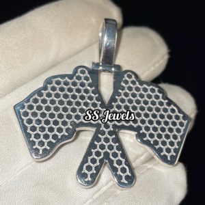 Pendentif Hip Hop en argent 925 fait à la main avec drapeau Moissanite VVS1 entièrement glacé Rappeur personnalisé Cadeau pour homme plaqué rhodium 23.00 grammes - Product Image 6