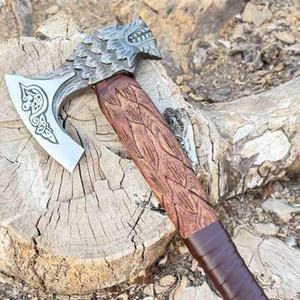 Hache artisanale en acier au carbone de qualité industrielle avec manche en bois pour la survie en plein air et le travail du bois - Product Image 2