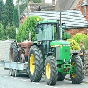 Calidad Premium John Deere 4055 Entrega rápida incluida Compre ahora para un alto rendimiento, eficiencia y durabilidad duradera - Product Image 1