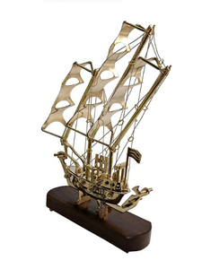 Sculpture de bateau en laiton de qualité supérieure Pièce maîtresse de style moderne avec socle en bois pour la décoration et les cadeaux de la maison - Product Image 3