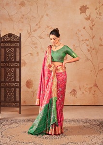 Patola Silk Sari Collection avec chemisier contrasté Vêtements indiens et pakistanais doux - Product Image 4