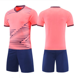 Ensemble de maillots de football pour hommes et femmes Uniforme de football Logo personnalisé Kit enfant comprenant une chemise d'entraînement Shorts Stripe Sportswear - Product Image 2