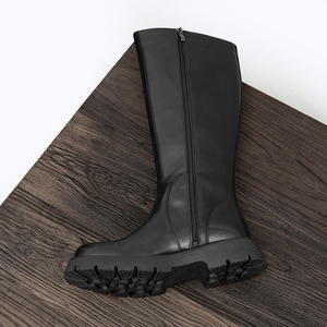 Bottes en cuir de mouton marron de luxe, au-dessus du genou, avec surface imperméable et doublure anti-humidité pour le froid et les occasions formelles - Product Image 4
