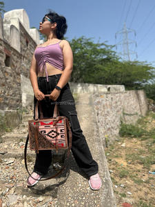 กระเป๋าหนังแกะสลักด้วยมือ Fringe Tote กระเป๋าสตางค์สไตล์ผ้า Jacquard กระเป๋าหนังสําหรับผู้หญิงหลายการใช้งาน - Product Image 2