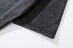 T-shirt pour homme en jersey épais coupe boxy noir uni style de rue hip hop décontracté col rond manches courtes avec logo imprimé numériquement - Product Image 3