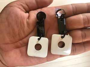 Pendientes de cuerno de búfalo de alta calidad para mujer, pasador cuadrado, tamaño personalizable a la moda, artesanías naturales al por mayor - Product Image 3