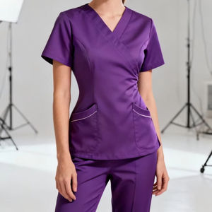 ชุดสครับผู้หญิงระดับพรีเมียม พร้อมดีไซน์ Smart Fit ยืดหยุ่น สวมใส่สบาย ผ้าทนทาน และดีไซน์เรียบหรูสำหรับการให้บริการด้านสุขภาพอย่างมืออาชีพ - Product Image 1