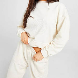 Ensemble de survêtement d'hiver pour femme uni personnalisé, haut court uni, coupe régulière, mélange polyester/coton - Product Image 4