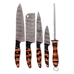 Vente en gros personnalisé OEM ODM coutellerie artisanale ensemble de couteaux de chef damas ensemble de couteaux de cuisine manche en bois et couverture en cuir - Product Image 6