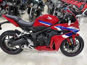 Ventes aux enchères 2026 CBR650R E-Clutch Sports Nouvelles motos - Product Image 2