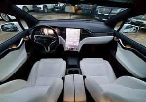 TOP VÉHICULES D'OCCASION LHD/RHD 2017 TESLA MODEL X 75D AWD - Product Image 2