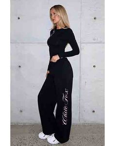 ชุดเซ็ทลำลองผู้หญิง 2 ชิ้น ผ้าเนื้อดี ปักลาย สำหรับฤดูหนาว - Product Image 1