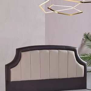 Cabecero de diseño acolchado Ibiza Tapicería de tacto suave con diseño de arco elegante - Product Image 1