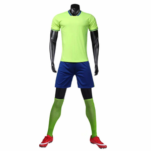 ถุงมือสำหรับผู้ชายและเด็กแบบสั่งทำเครื่องแบบสั้นสำหรับฟุตบอลในเมืองเสื้อฝึกแบบระเหิดสำหรับผู้ใหญ่และเด็ก - Product Image 3