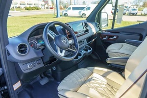 LISTO PARA ENVIAR, VEHÍCULO CON VOLANTE A LA DERECHA/IZQUIERDA, MERCEDES-BENZ SPRINTER 3500XD 2021, CONVERSIÓN A FURGONETA DE LUJO, MOTOR TURBODIÉSEL V6 - Product Image 6