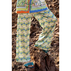 Traje de Dos Piezas en Satén Charmeuse Estampado con Pantalones Anchos de Cintura Alta, Transpirable y Decorado con Estampado TS-52004 - Product Image 1
