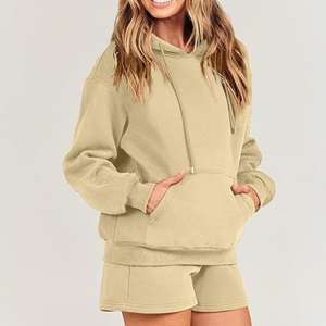 Conjunto de sudadera con capucha y pantalones cortos de mezcla de algodón para mujer Traje de salón acogedor adecuado para relajarse y Deportes - Product Image 2