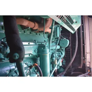 Groupe électrogène diesel industriel triphasé d'occasion 500 kW, sortie 277/480 V, sur remorque, pour alimentation de secours commerciale - Product Image 4