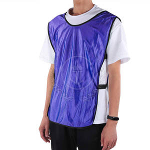 Gilet d'entraînement de football en maille de polyester, logo personnalisé, séchage rapide, respirant, haute qualité - Product Image 2