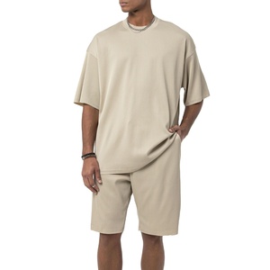 Ensemble de t-shirts et shorts pour hommes Red Bridge, décontractés, respirants, en satin, ODM, manches courtes, pour l'été - Product Image 1