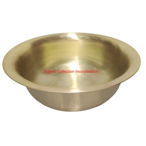 Bol de pédicure en fer enduit de poudre blanche de luxe avec intérieur doré pour salon de spa et affichage décoratif et trempage des pieds à la maison - Product Image 3