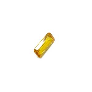 Zafiro Amarillo Natural de Bangkok de 3.20 Quilates, Gema Sin Tratar, Corte Brillante, Corte Baguette, Corte Ovalado, Color Peridoto, Alejandrita - Product Image 3