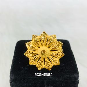 Conjunto de collar de Latón chapado en oro de diseñador con cadena de caja y patrón floral - Product Image 4