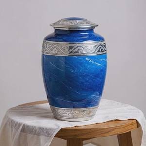 Urne funéraire en marbre vert et aluminium pour cendres humaines - Bande argentée gravée, urne commémorative pour adulte - Product Image 6