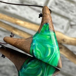 Colgante de madera y resina de diseño de lujo a precio mayorista, collares de resina a la moda para mujer, sin cuello de la mejor calidad para joyería - Product Image 6